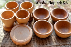 Wooden Play Dish Set