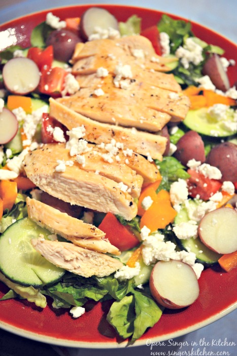 http://singerskitchen.com/wp-content/uploads/2015/01/Dinner-Salad-with-Harvestland-Chicken.jpg