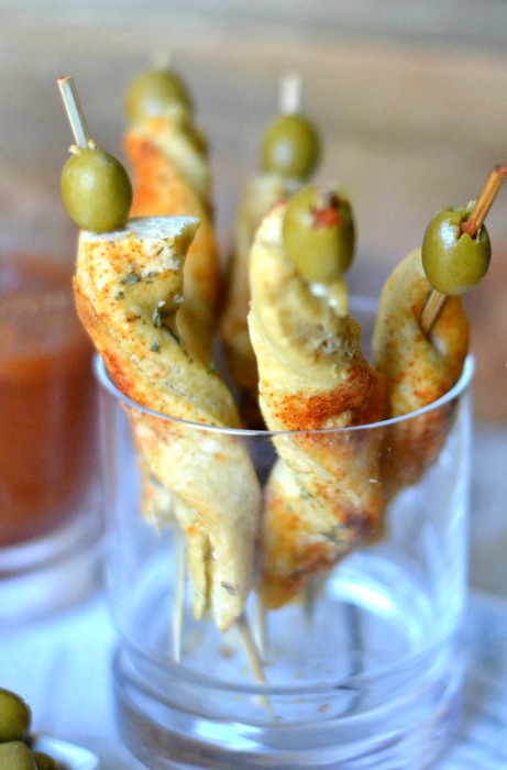 Hummus Cheese Breadsticks