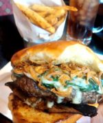 The Ultimate Steakhouse Burger at The Pub {Restaurant Review}